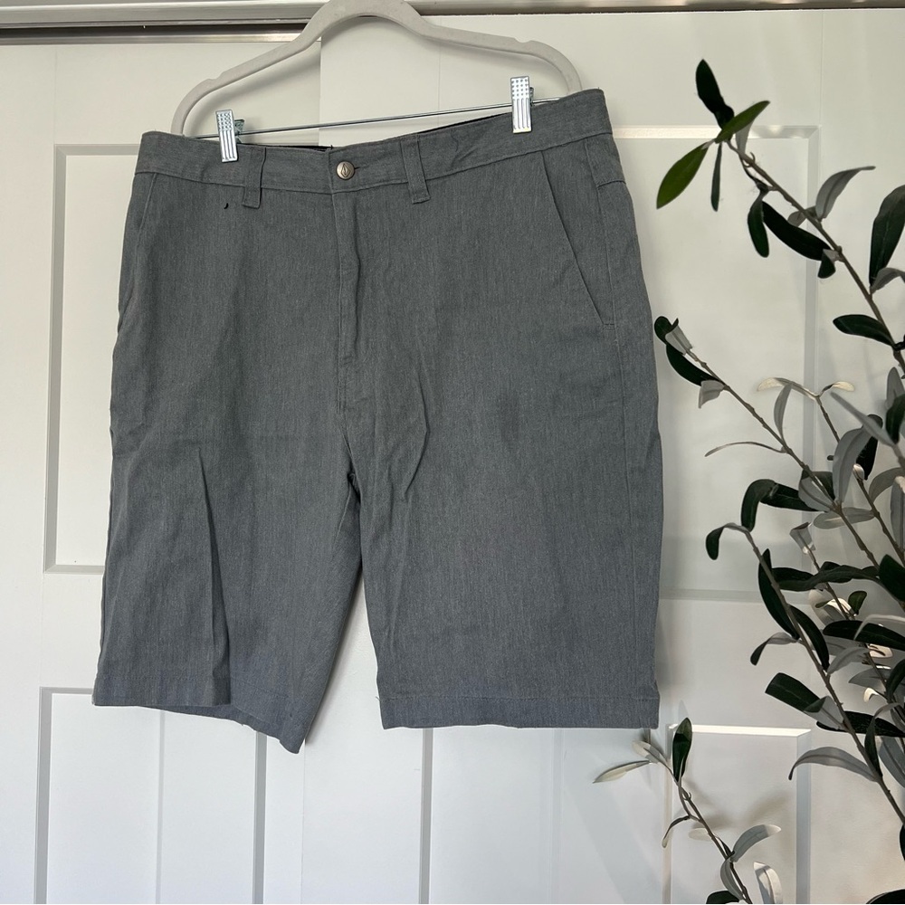 Volcom Gray Flat Front Shorts Classic Style